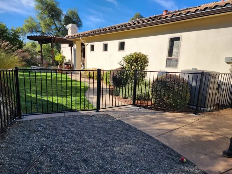 dg-ornamental-iron-strongholdfencing