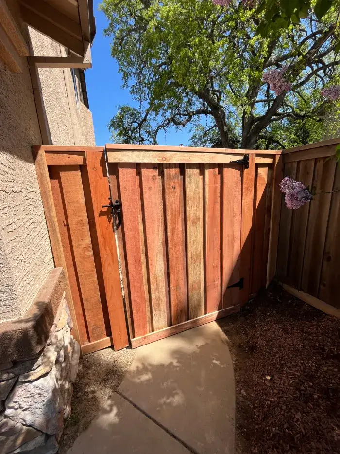 service-strongholdfencing