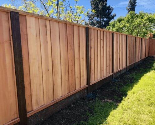 wood-fance-stronghold-fencing